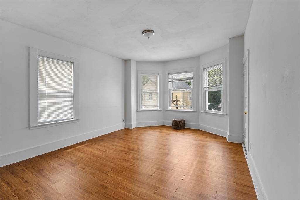 New Bedford, MA 02740,164 Richmond St