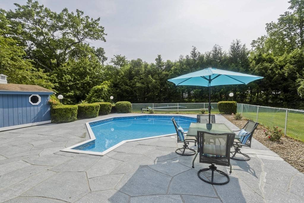 South Hadley, MA 01075,48 Hillside Ave.
