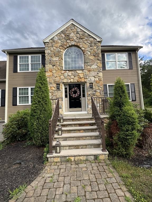 Kingston, NH 03848,7 Coopers Grove Road