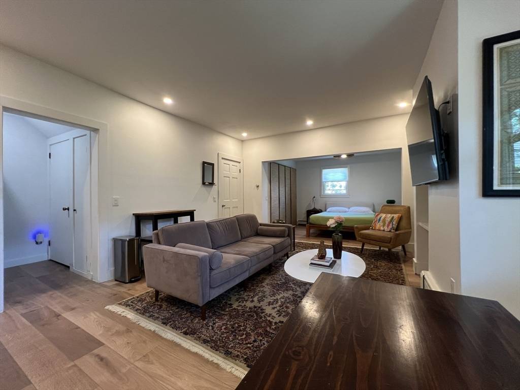Fall River, MA 02720,294 French St #1N