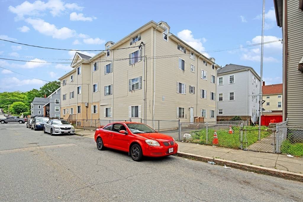 Fall River, MA 02720,1240-1246 N Main St