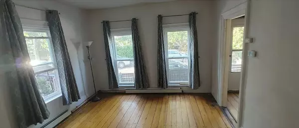 Cambridge, MA 02138,22 Hingham Street #1