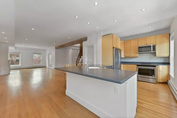 Boston, MA 02118,71 Rutland Street #4