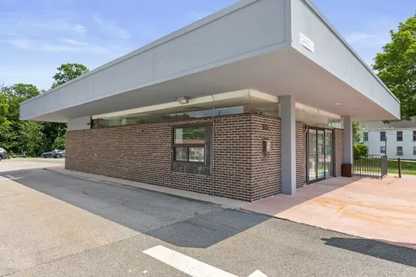 Merrimac, MA 01860,12 School St