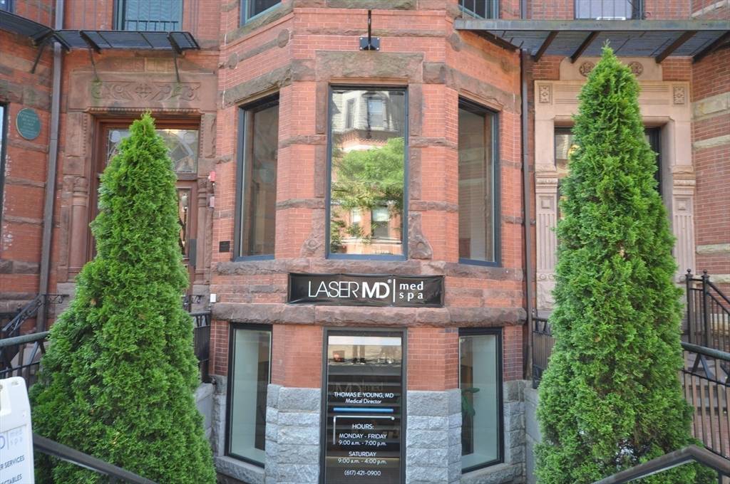 Boston, MA 02116,218 Newbury Street #1