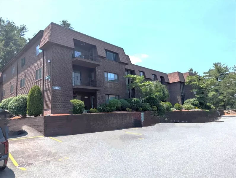 7 Thomas St #J7, Saugus, MA 01906