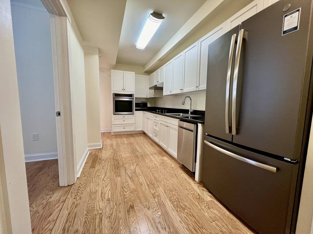 Newton, MA 02467,219 Commonwealth Ave #5