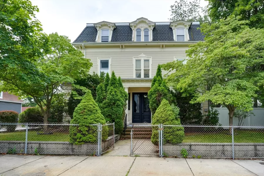18 Summit Ave, Somerville, MA 02143