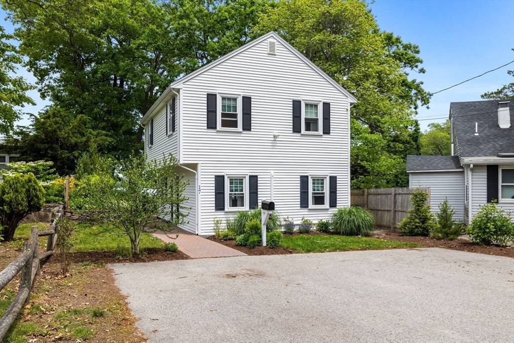 Weymouth, MA 02189,17 Woodbine Rd
