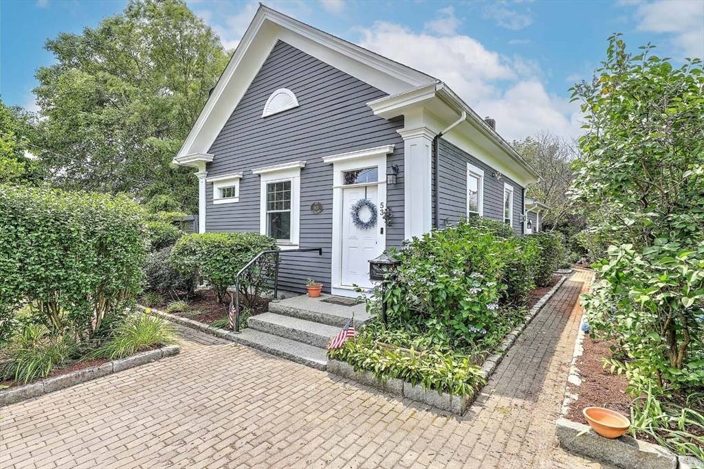 53 Avon Street, Somerset, MA 02726