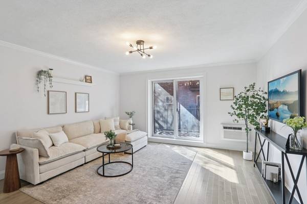 34 Westgate Rd #3, Boston, MA 02467