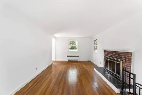 Needham, MA 02494,72 Avon Circle
