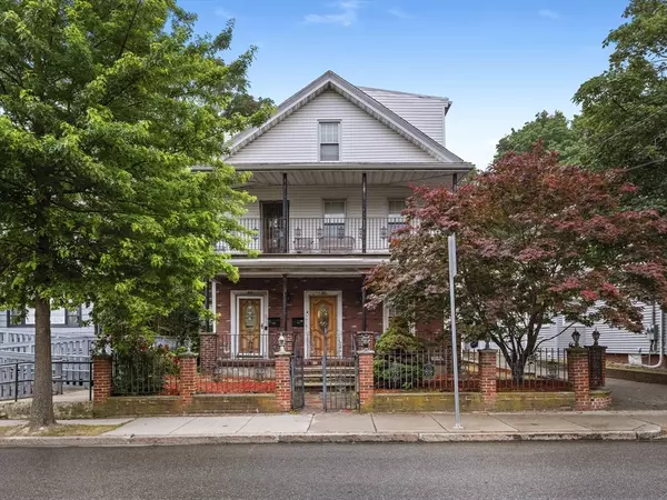 105 Washington Ave, Chelsea, MA 02150