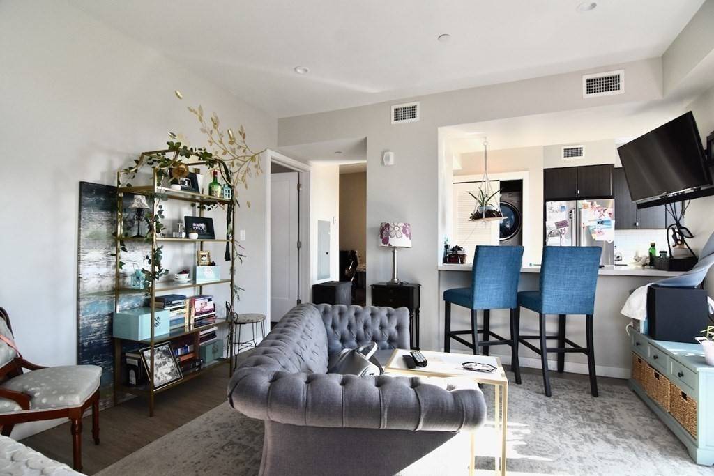 120 Savin Hill Ave #304, Boston, MA 02125