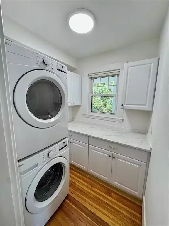 Arlington, MA 02476,37-37R Fountain Road