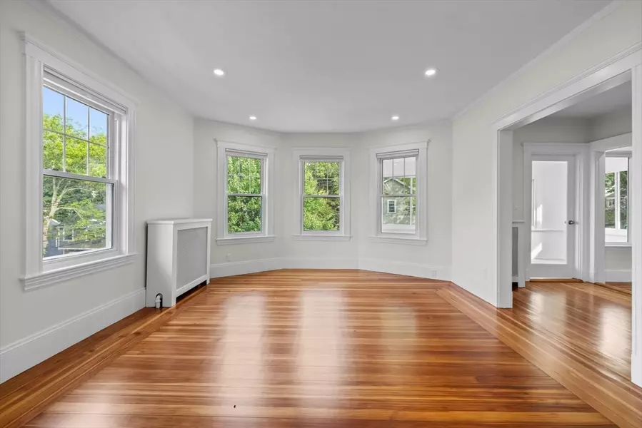 37-37R Fountain Road, Arlington, MA 02476