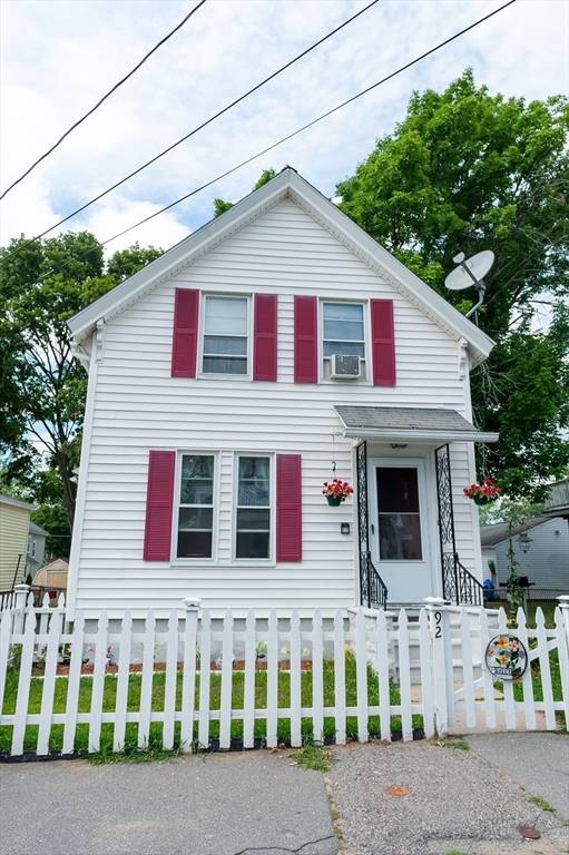 92 Cosgrove St, Lowell, MA 01852