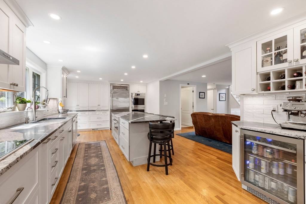 Lexington, MA 02420,19 Hillcrest Ave