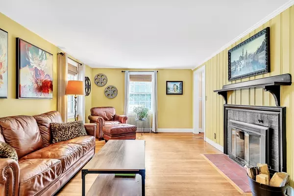 Wayland, MA 01778,3 White Rd