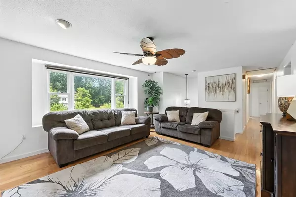 East Longmeadow, MA 01028,25 Tracey Ln