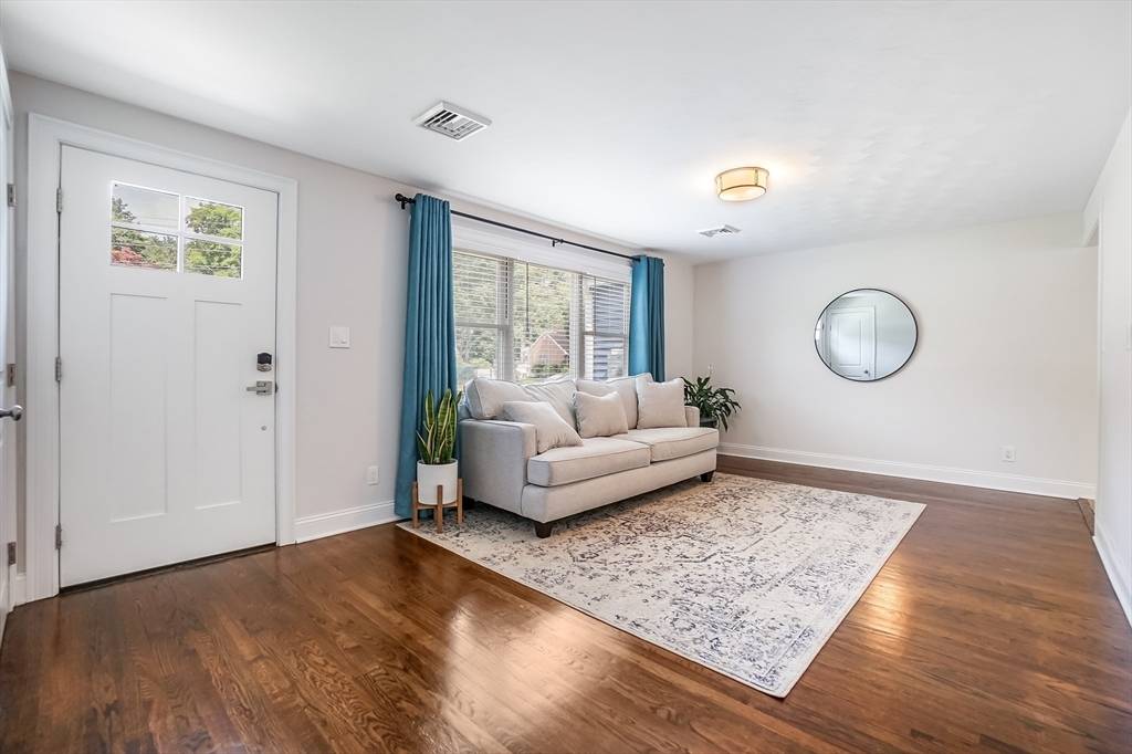 Framingham, MA 01701,19 Edgell Dr