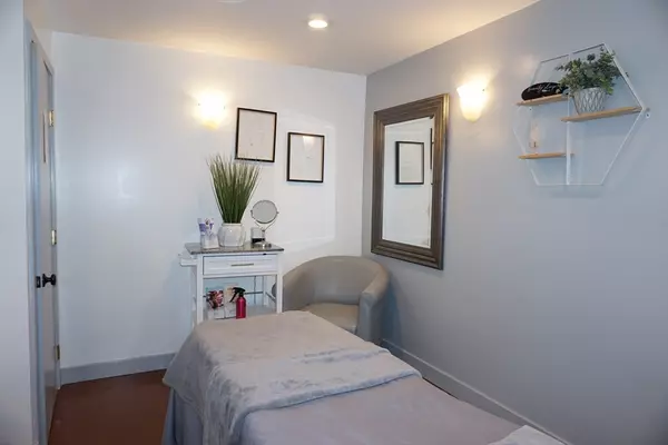 Westford, MA 01886,270 Littleton Rd #31 2nd flr