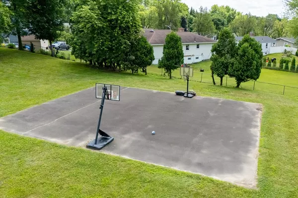 South Hadley, MA 01075,150 Lyman St