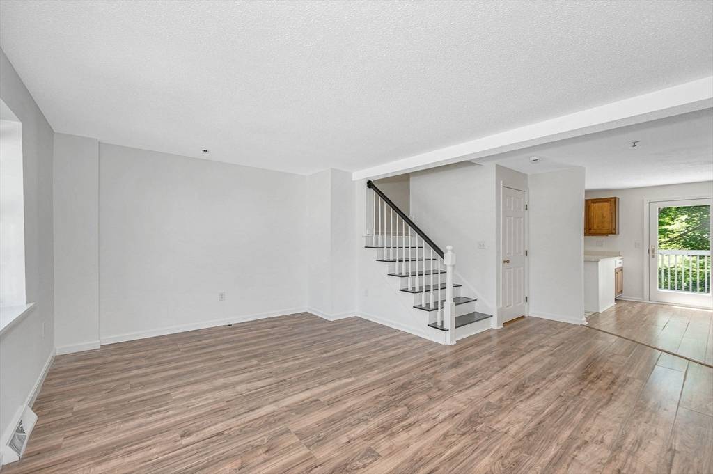 161 Flower Ln #13, Dracut, MA 01826