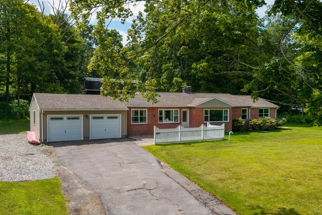 Hampden, MA 01036,376 Chapin Rd
