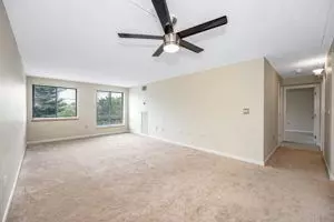 Stoneham, MA 02180,100 Ledgewood Drive #215
