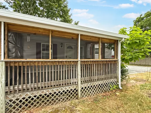 Wareham, MA 02538,4 Francis Street