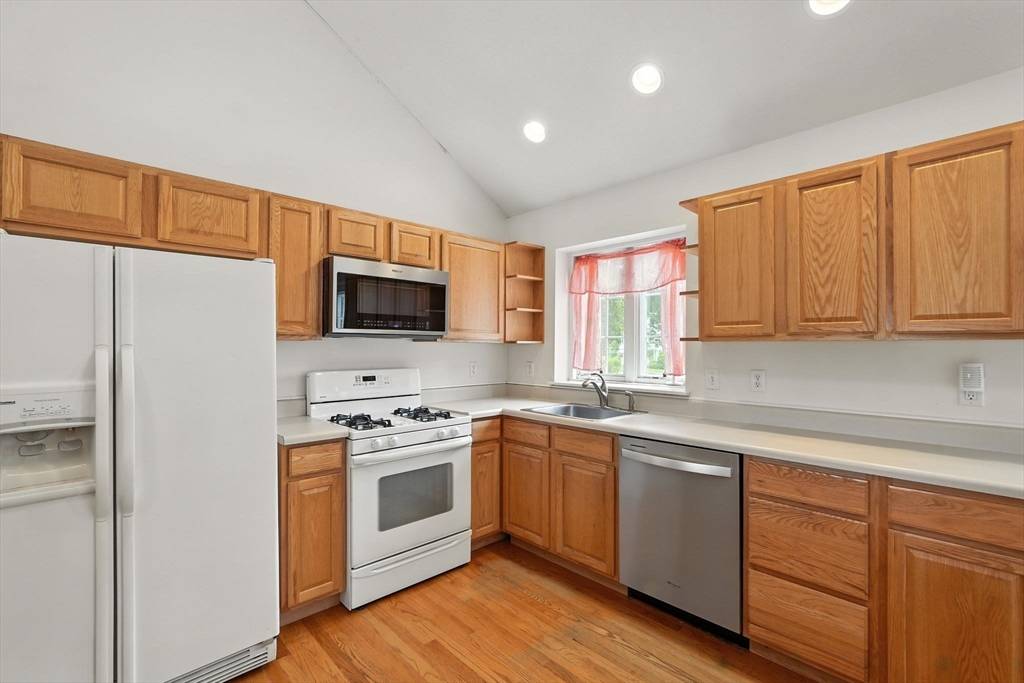 West Springfield, MA 01089,56 Pine St #56