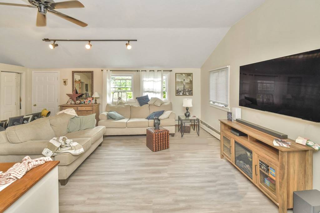 Kingston, MA 02364,13 Atwood Street