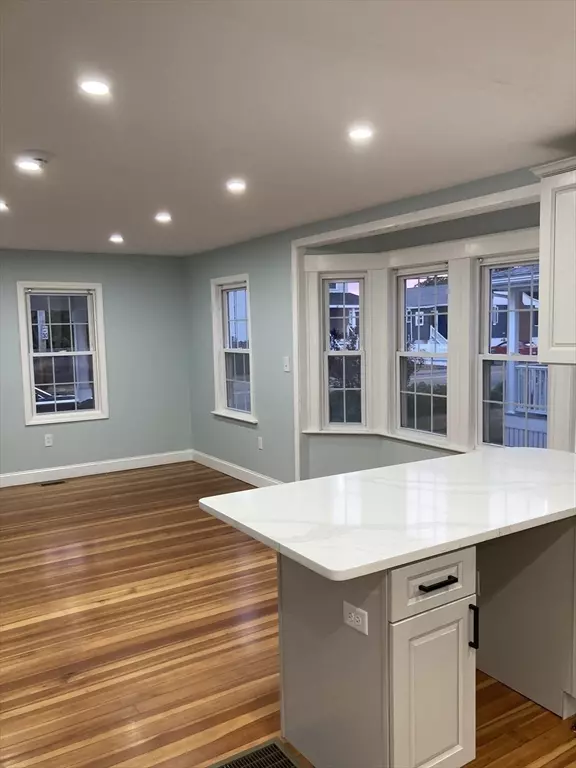 Hull, MA 02045,64 Samoset Ave #1