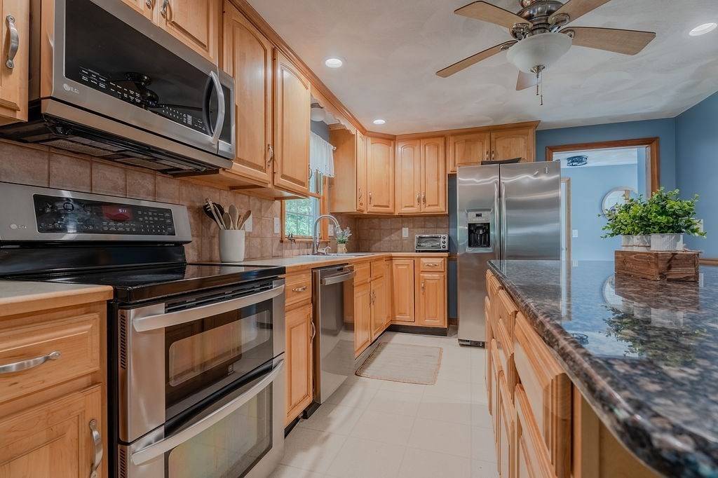 Attleboro, MA 02703,36 Winterberry Lane