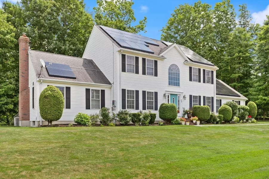 1 Dogwood Ln, Milford, MA 01757