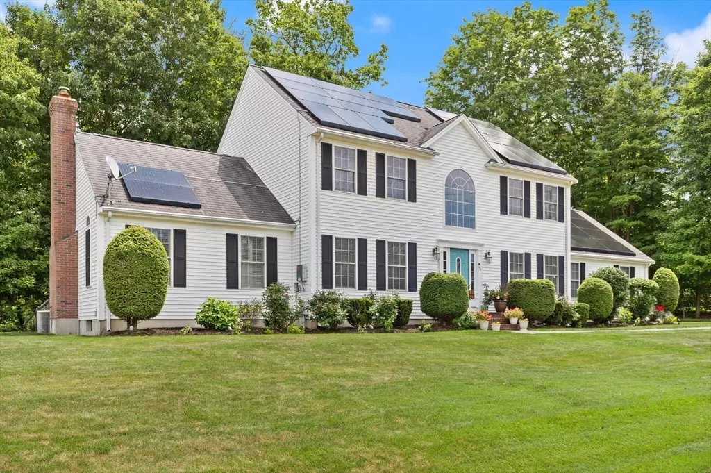 Milford, MA 01757,1 Dogwood Ln