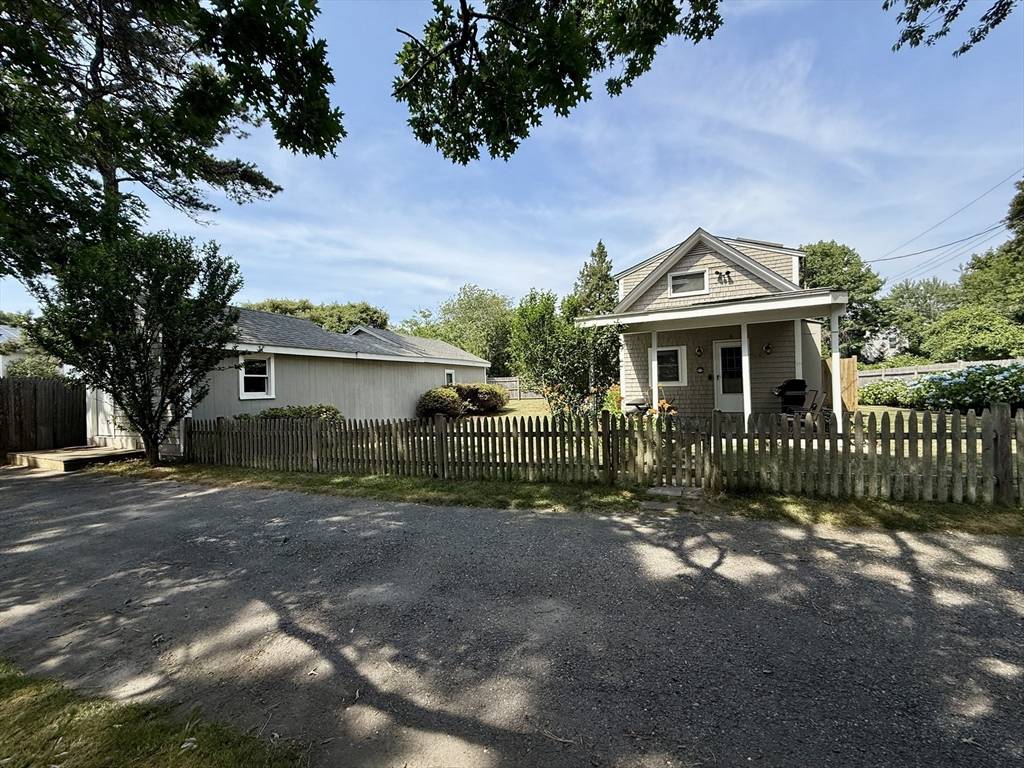 Yarmouth, MA 02673,9 Kens Way St