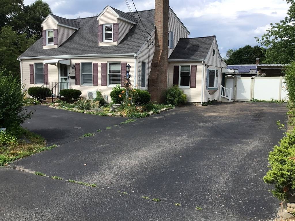 Rockland, MA 02370,17 Arthur St