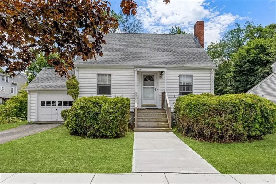270 Wilson Ave, Quincy, MA 02170