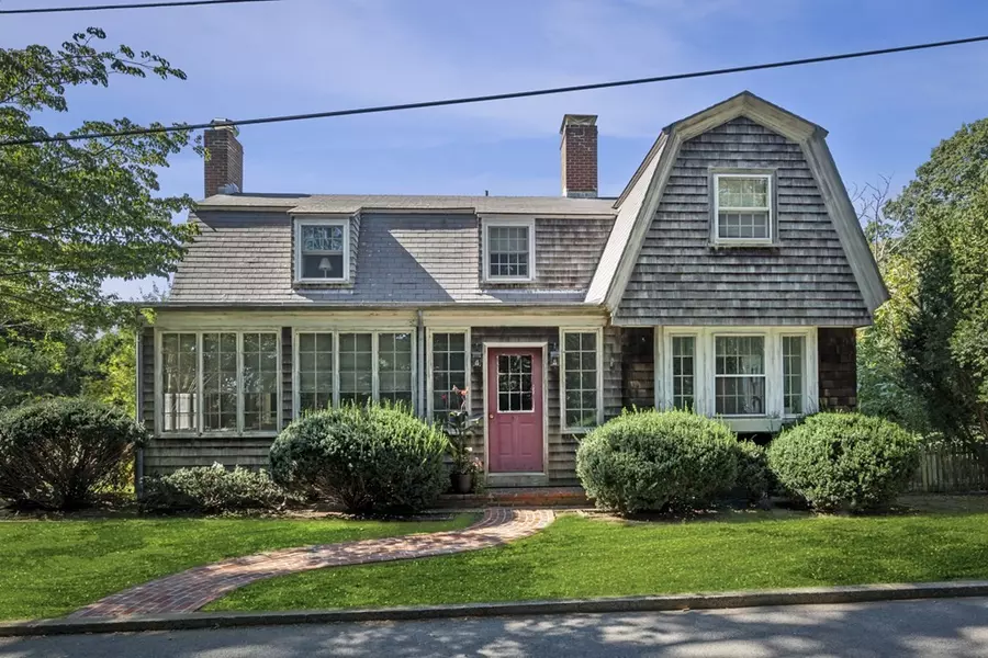 10 Jersey Lane, Manchester, MA 01944