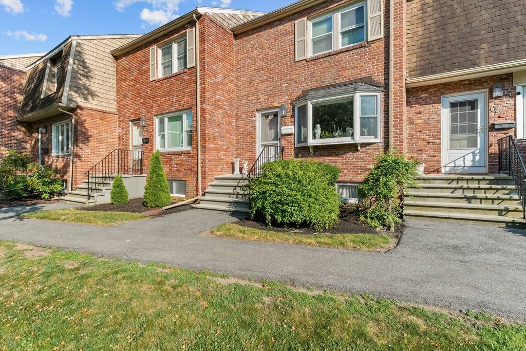 Salem, MA 01970,6 Loring Hills Ave #C3