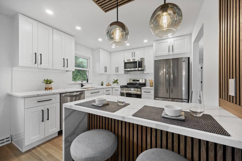 Lynn, MA 01904,17 Ledgemont Lane