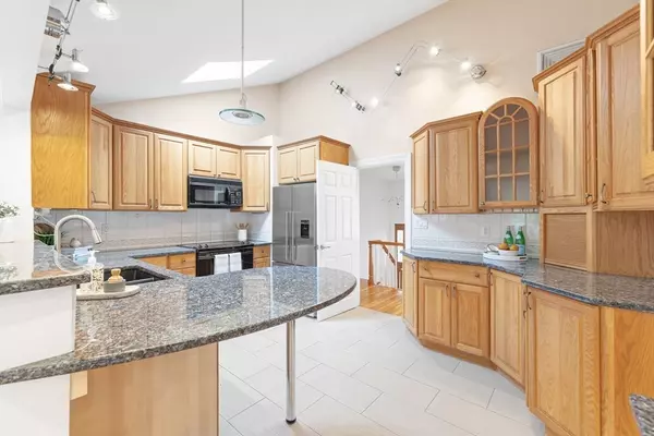 Needham, MA 02492,20 Dell Ave