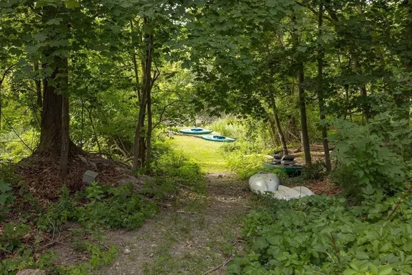 Amesbury, MA 01913,356 Main Street