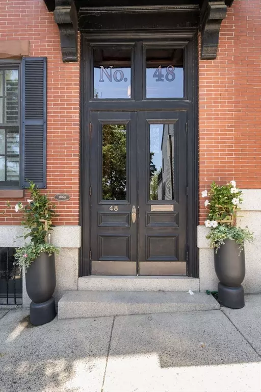 Boston, MA 02129,48 Mount Vernon Street #3