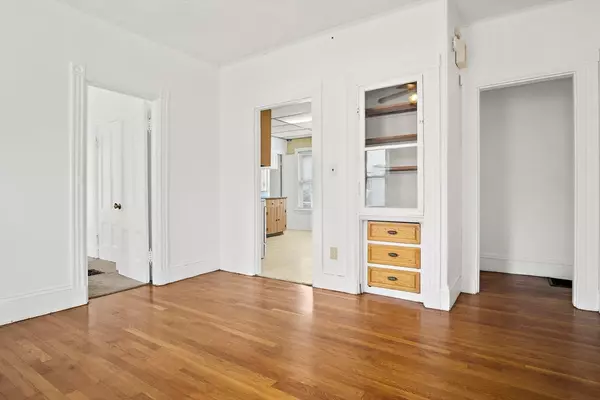 Everett, MA 02149,4 Harris Ave #1