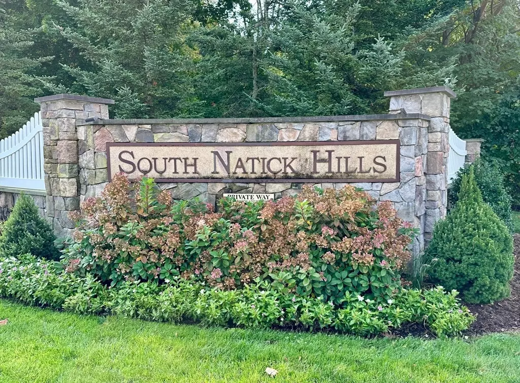 Natick, MA 01760,17 Morgan Drive #403