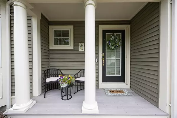 Hopkinton, MA 01748,5 Cole Dr #5