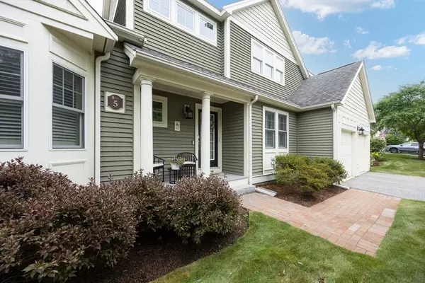 Hopkinton, MA 01748,5 Cole Dr #5